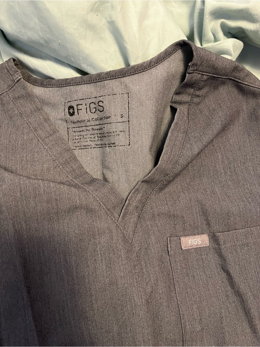 Figs Scrub Set - Picture 2 of 3
